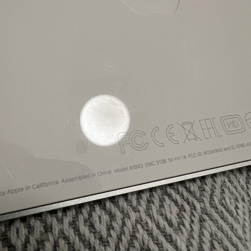 Apple Magic Keyboard A1843 white, like new, fully functional