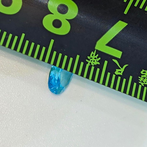 Blue Topaz semi-precious stone oval cut like new