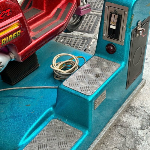Coin-operated scooter used from the 90s, dimensions 74x106 cm