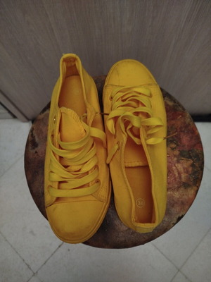 Denim yellow sneakers used, size 38
