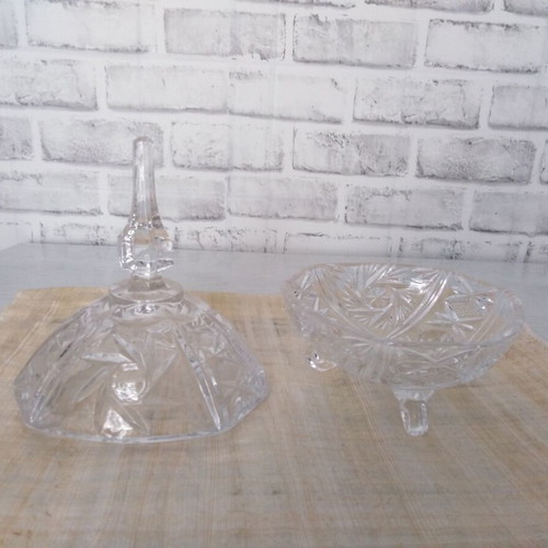 Vintage crystal bonbonniere with lid and three decorative feet