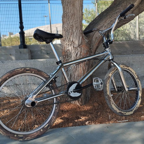 BMX Bulldog bullet 20 inch bike, like new