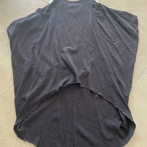 Blouse Lotus Eaters black like new, wide top with longer back
