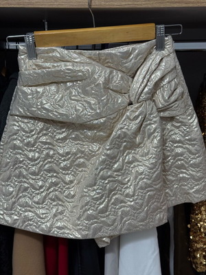 Zara skirt gold, size XS, like new