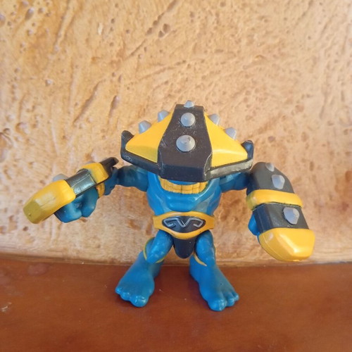 Gormiti collectible figures pack of 4 like new