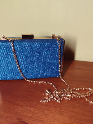 Γυναικείο clutch μπλε σμαραγδί, σαν καινούργιο, με χρυσές λεπτομέρειες