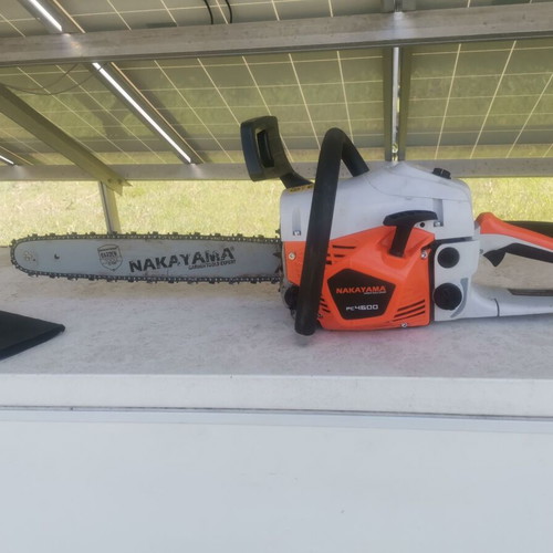 Nakayama PC4600 Chainsaw 2.45HP 45CC 45CM like new