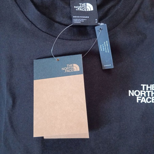 The North Face Redbox T-shirt new, black, size S
