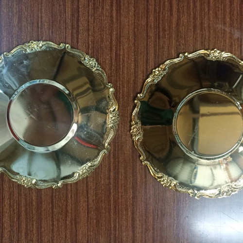 Bronze gilded plates set of 2