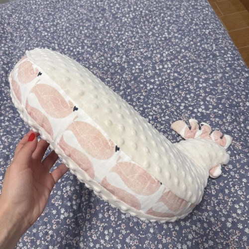 La Millou chicken nursing pillow