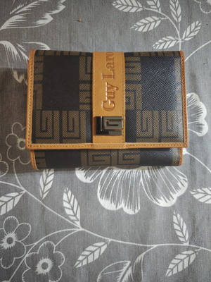 Guy Laroche women's leather wallet new, dark brown and orange