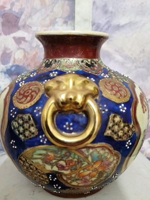 Satsuma handmade Chinese vase used