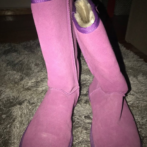 Ugg boots like new, fuchsia, size 39