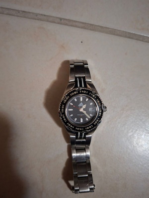 Adidas women's watch like new, elegant and comfortable