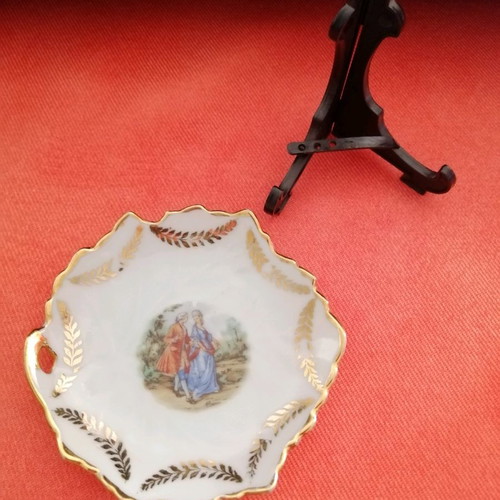 Porcelain saucer
