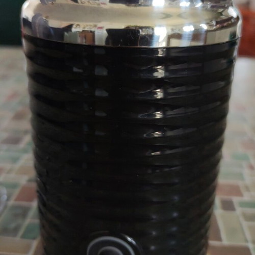 Nespresso milk machine like new