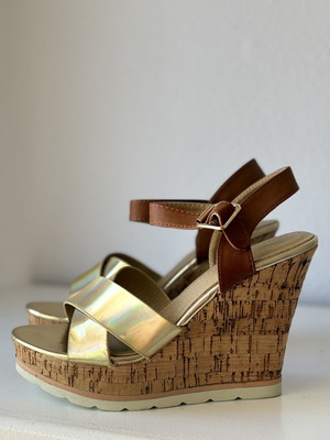 Platform sandals like new, size 40, brown and gold