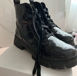 Luigi girls' boots size 35 black like new
