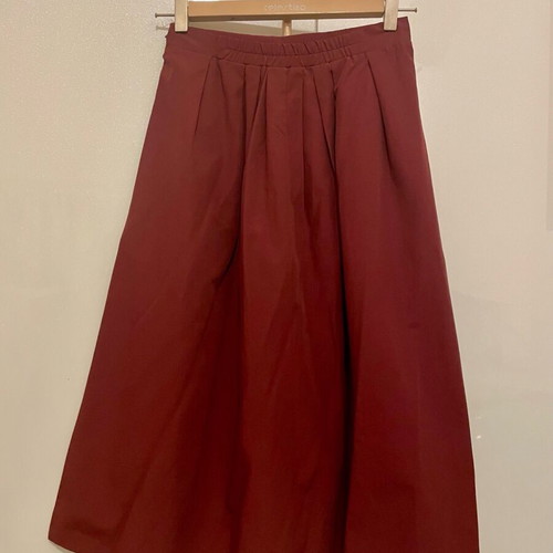 Midi skirt in A-line burgundy small Stradivarius with elastic and zipper