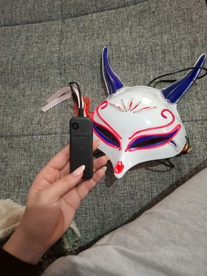 Light-up mask