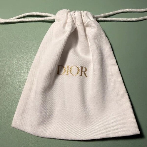 Dior set new with limited edition pouch and festive packaging
