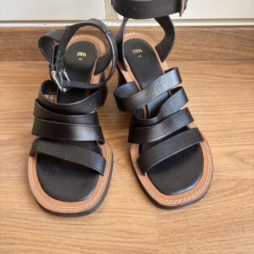 Zara leather sandals like new, size 40, black and brown