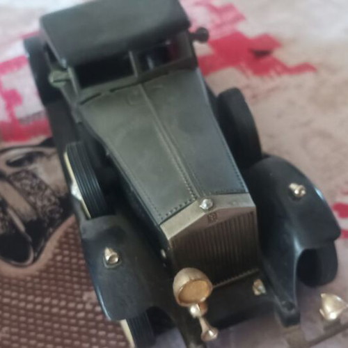 Rolls-Royce Phantom II 1931 vintage transistor radio used