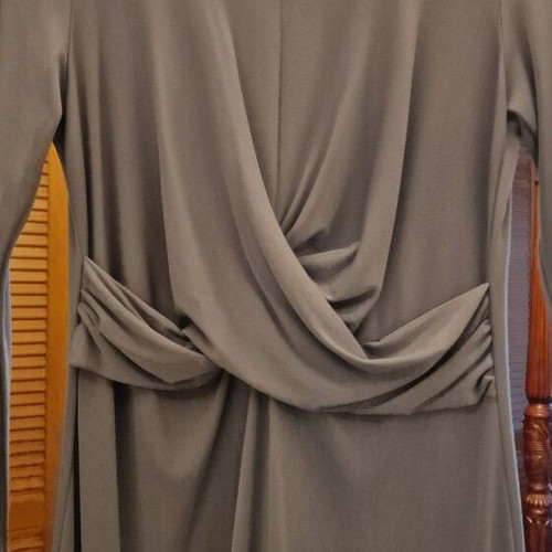 Draped dress with long sleeves Medium like new, gray