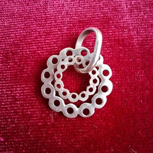 Silver circles pendant used