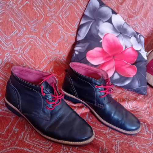 Step Shoes casual leather shoes used, size 46, black and red