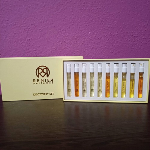 Renier discovery set like new, 10 × 2 ml tester