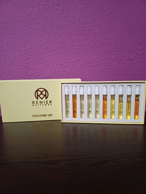 Renier discovery set like new, 10 × 2 ml tester