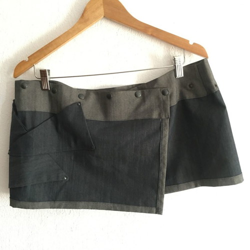 Multi size mini skirt, Y2K style, adjustable tick tack closing