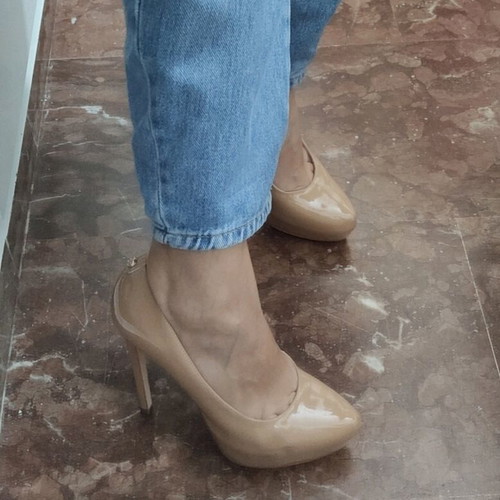 Guess patent leather beige pumps used, size 37.5-38