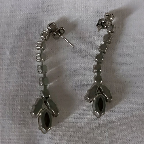Vintage earrings used, dangling with rhinestones silver