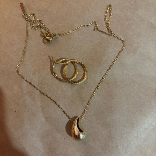 Set of 2 gold jewelry new made of steel