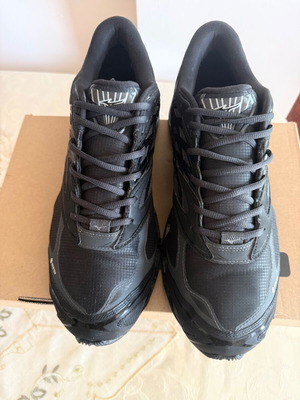 Mizuno Wave Prophecy LS GTX running shoes, black and blue, size 46