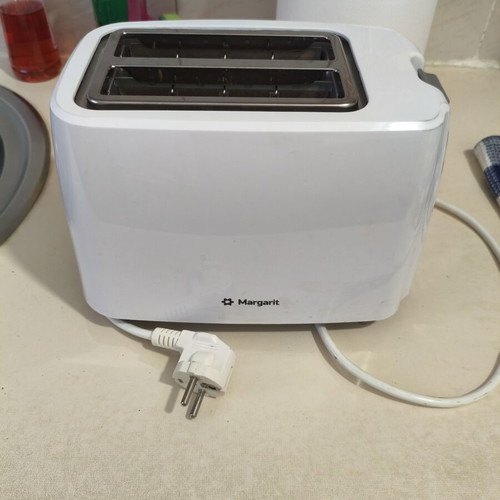 Margarit 2-Slice Toaster like new, adjustable browning, defrost