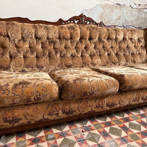 Vintage 80s sofa with carved wood – retro statement piece
