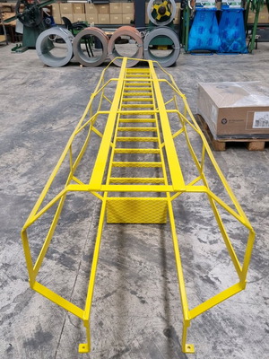 Exterior building ladder new, length 5750 mm