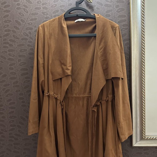 Toi&Moi Brown Cardigan Small like new with belt
