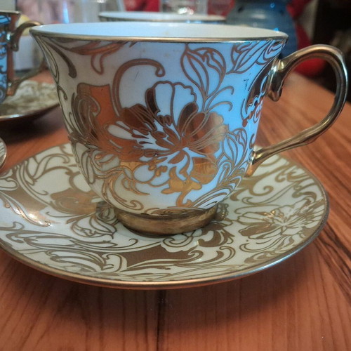 Set of 6 vintage porcelain tea-coffee cups like new, white with gold