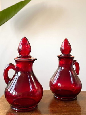 Ruby Red Avon Strawberry 70' oil and vinegar bottles set of 2, new
