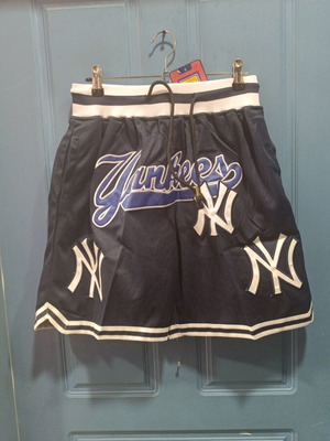 New York Yankees shorts new, authentic