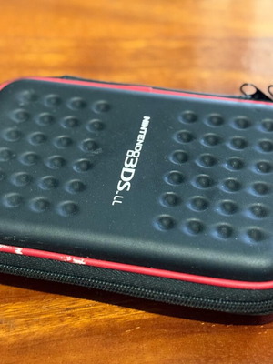 Nintendo 3DS θήκη Hori Hard Pouch σαν καινούργια για 3DS XL με φερμουάρ