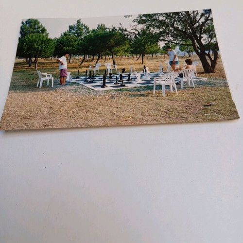 Floor chess new with 32 metal figures