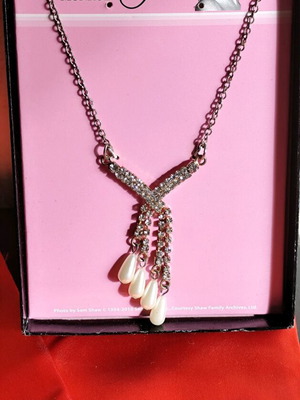 Vintage Marilyn Monroe necklace new with rhinestones and faux pearls