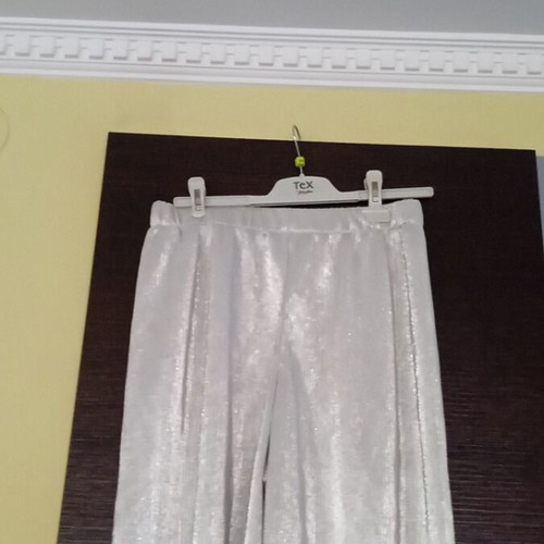 Zara 3/4 pants like new, metallic fabric, silver, size S