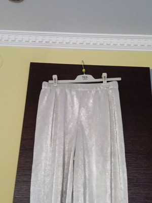 Zara 3/4 pants like new, metallic fabric, silver, size S