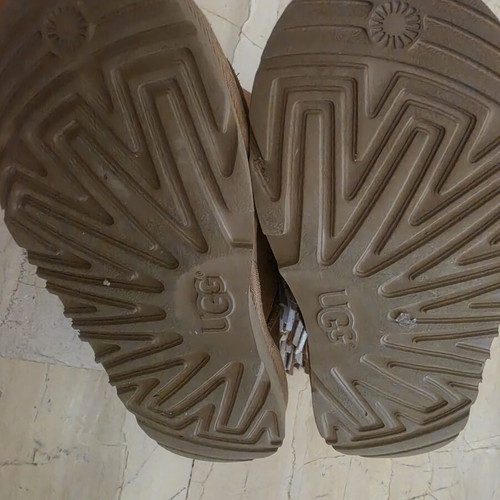 Ugg Classic Short II Fringe boots used, size 36